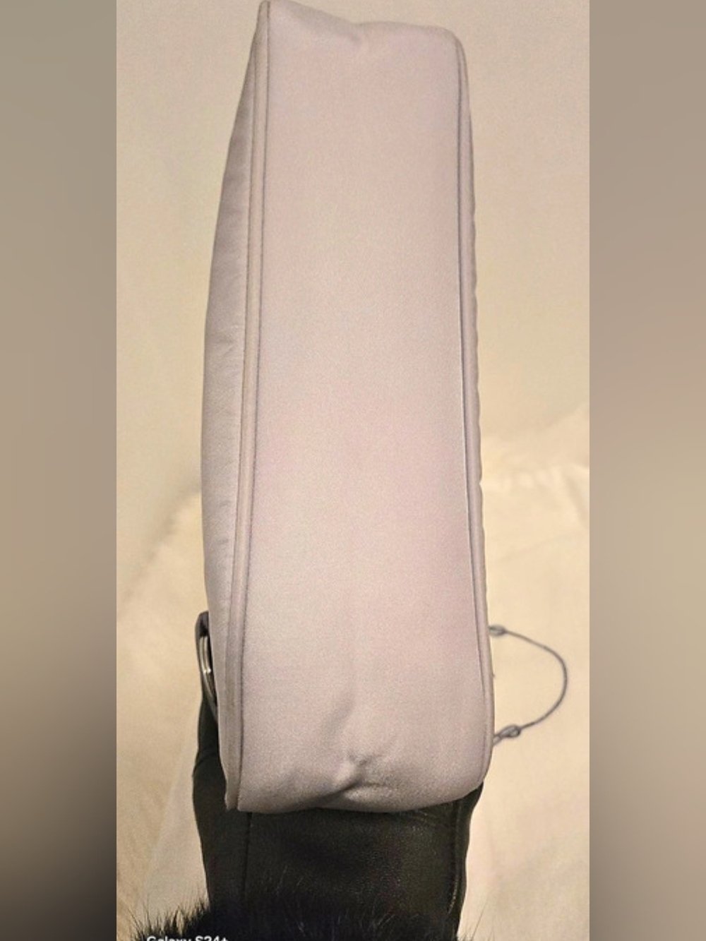 Authentic Prada Re-Edition 2000 👜 - Picture 3 of 12